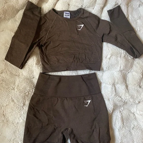 Gymshark Matching Set - Picture 1 of 5